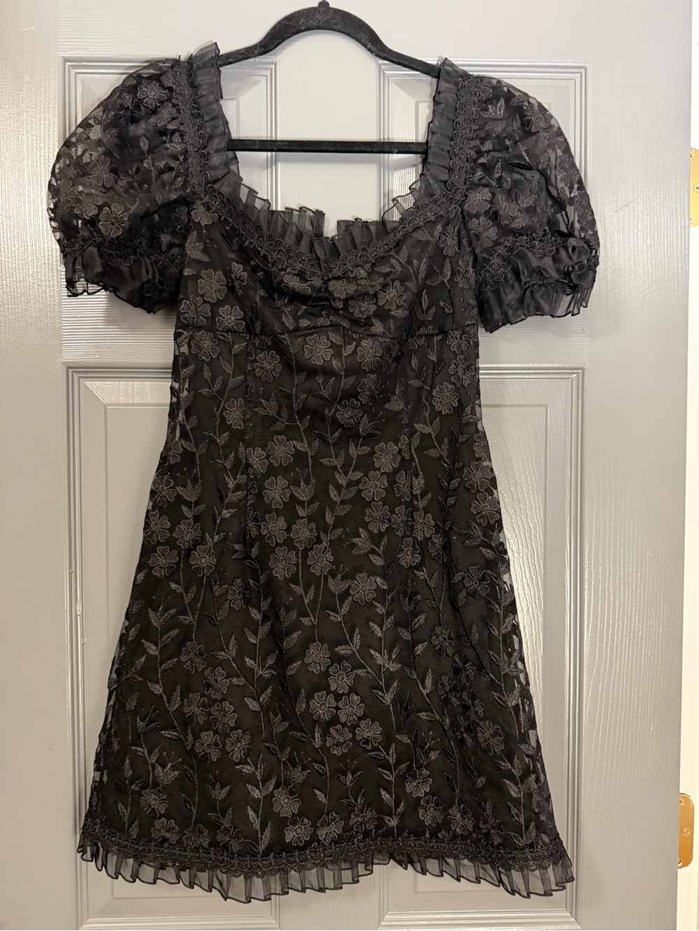 Lulu's Black Floral Lace Mini Dress size small